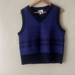 COS women’s V-Neck Sweater Vest in Black and Blue size M